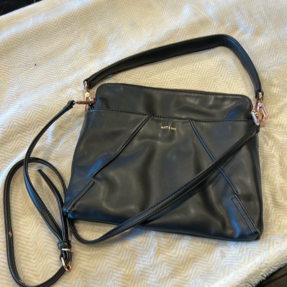 Matt and Nat crossbody purse - Picture 1 of 2